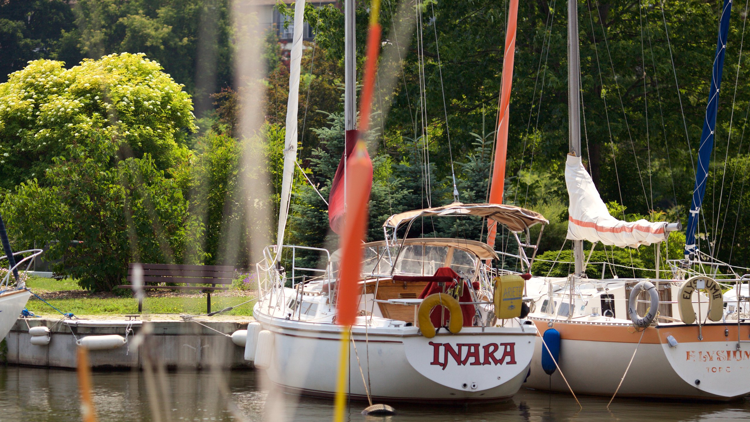 Lakeshore Road E, Oakville, Ontario, CA