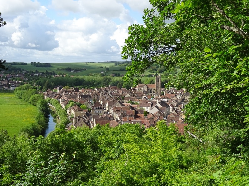 Noyers-sur-Serein, Noyers, Bourgogne-Franche-Comté, FR