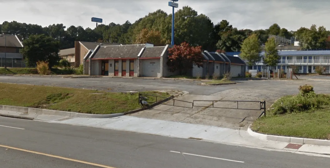 6025 Oakbrook Pkwy, Norcross, Georgia, US