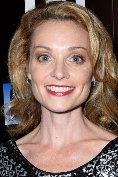 Lisa Brenner profile image