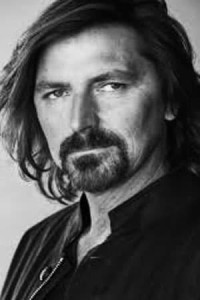 Robin Atkin Downes as Additional Voices (voice) in Hotel Transylvania 3: Summer Vacation (06/2018)