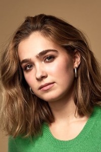 Haley Lu Richardson as Portia in Season 2 (10/2022)
