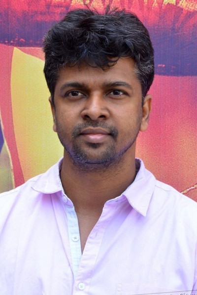 Madhan Karky profile image