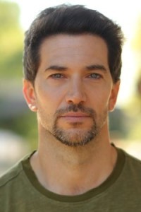 Luke Roberts as Woodes Rogers in Black Sails (01/2014)