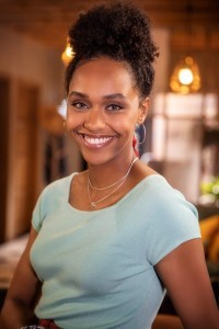 Jean Janssens as Pilar in Season 1 (01/2021)