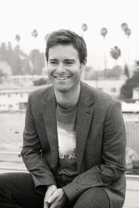 Tom Howe as Theme Song Performance in Season 1 (08/2020)