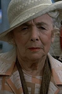 Viola Kates Stimpson as Sweet Old Lady with Dog in Nutty Professor II: The Klumps (07/2000)