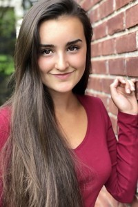 Lily Peterson as Parisian Girl (uncredited) in Little Women (12/2019)