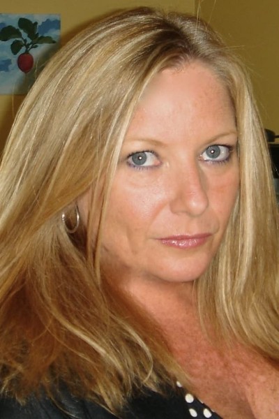 Rosie Bernhard profile image