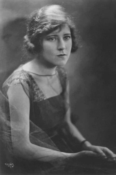 Sarah Y. Mason profile image