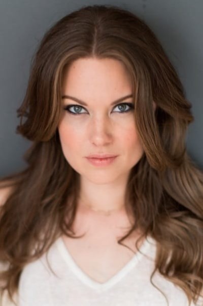 Anna Van Hooft profile image