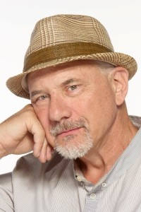 Newton Thomas Sigel as Director of Photography in Extraction (04/2020)