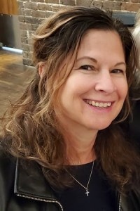 Deborah Rutherford as Makeup Artist in The Princess Diaries 2: Royal Engagement (08/2004)