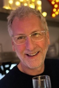 Ian Lowe as Special Effects Technician in Lara Croft: Tomb Raider (06/2001)