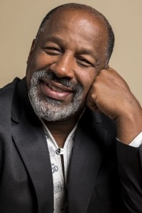 Aílton Graça as Dimas Monteiro in Season 1 (10/2022)