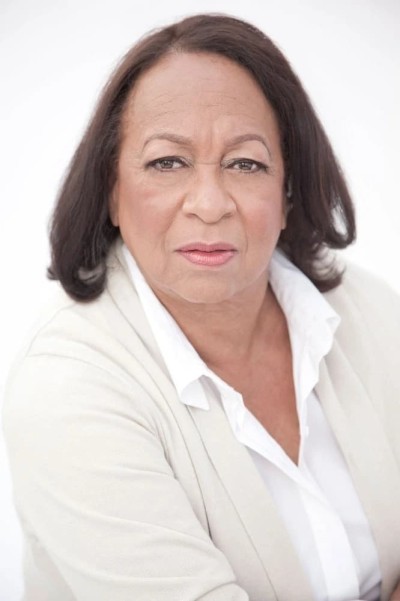 Pamela Roberts profile image