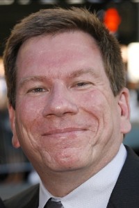 Bob Ducsay as Editor in Looper (09/2012)