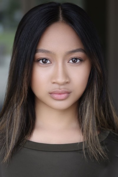 Chloe Adona profile image