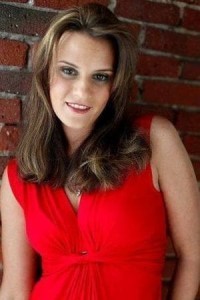 Sari Gagnon as Mall Shopper (uncredited) in Paul Blart: Mall Cop (01/2009)