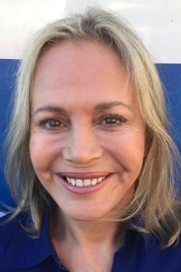 Linda Perlin as Stunts in U.S. Marshals (03/1998)