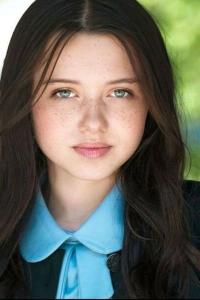 Violet McGraw as Young Yelena in Black Widow (01/2021)