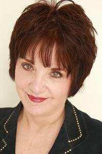 Lee Garlington as Dr. Jane Fox in Dante's Peak (02/1997)