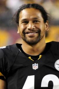 Troy Polamalu as Gotham Rogues Player (uncredited) in The Dark Knight Rises (07/2012)