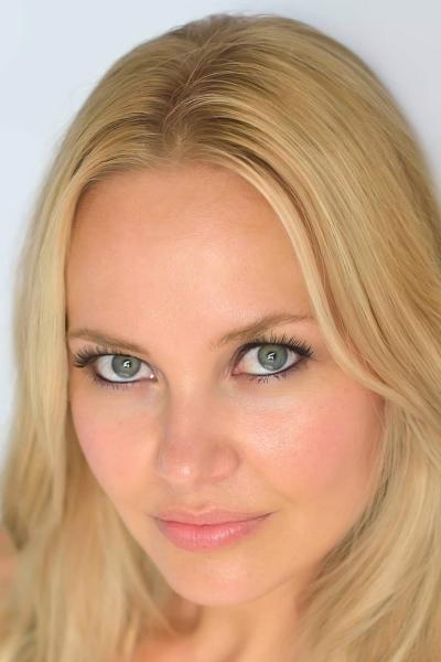 Amy Esterle profile image
