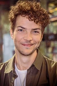 Oscar Willems as Jonas Albrechts in Season 4 (09/2022)