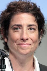 Carolyn Strauss as Executive Producer in Season 1 (04/2011)