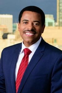 Dean Meminger as Newscaster in The Batman (03/2022)