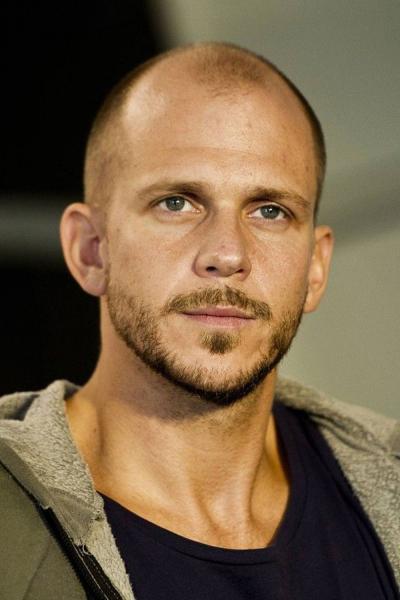 Gustaf Skarsgård profile image