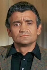 Richard Bakalyan as Detective Loach in Chinatown (06/1974)