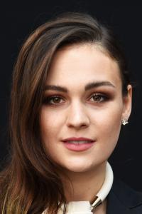 Sophie Skelton as Brianna MacKenzie in Book Six (03/2022)