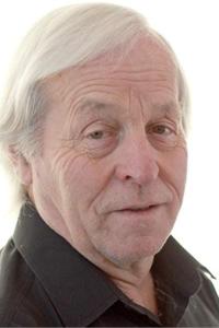 Frank Edwards as Dock Worker (uncredited) in The Hobbit: The Desolation of Smaug (12/2013)
