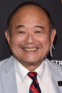 Clyde Kusatsu as Bee (voice) in Dr. Dolittle 2 (06/2001)