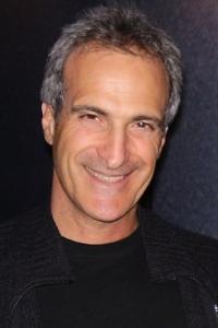 Bruce Devan as Location Manager in Mrs. Doubtfire (11/1993)