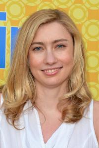 Elizabeth Meriwether as Executive Producer in Season 1 (09/2011)