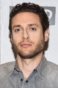 Paulo Costanzo as Cogburn the Rooster (voice) in Dr. Dolittle 3 (04/2006)