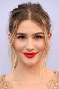 Sofia Hublitz as Charlotte Byrde in Season 2 (08/2018)