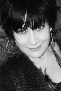 Dyana Ortelli as Tía Victoria Rivera (voice) in Coco (10/2017)