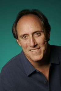 Kirk Thornton as Additional Voices (voice) in Hotel Transylvania 3: Summer Vacation (06/2018)