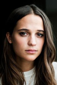 Alicia Vikander as Tasha in Son of a Gun (10/2014)