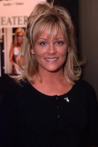 Terri Lynn Doss as Girl at Airport in Die Hard (07/1988)