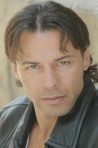 Richard Cetrone as Stunts in Extraction (04/2020)