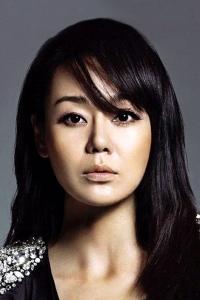 Yunjin Kim as Sun-Hwa Kwon in Lost (09/2004)