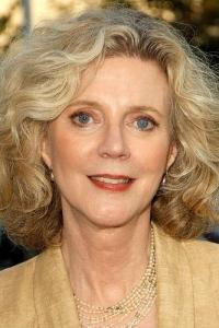 Blythe Danner as Dina Byrnes in Meet the Fockers (12/2004)
