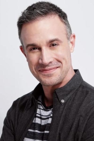 Freddie Prinze Jr. profile image