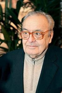 Luciano Vincenzoni as Original Film Writer in Once Upon a Crime (03/1992)