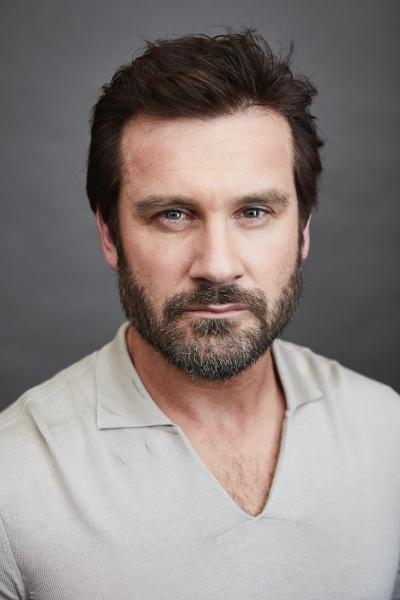 Clive Standen profile image